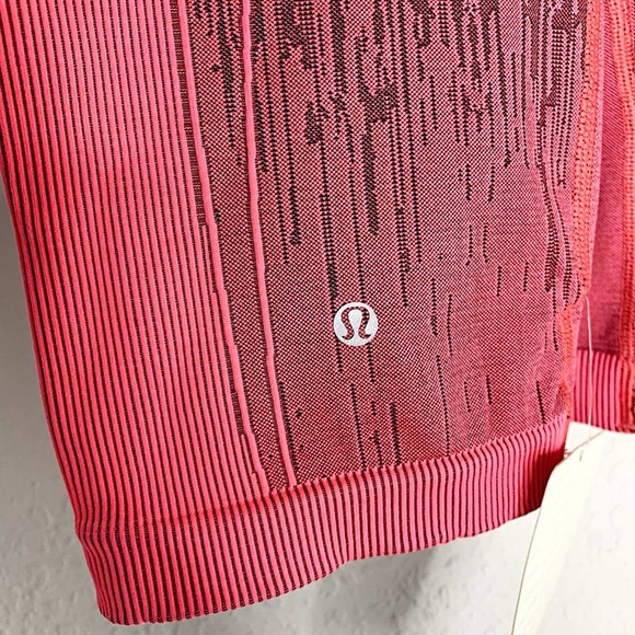 Lululemon Sculpt Seamless Mid-Rise 6" Bike Short in Electric Coral - Picture 7 of 8